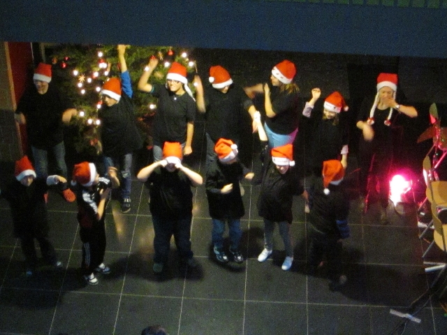 2013-12-18 weihnachtssingen 040