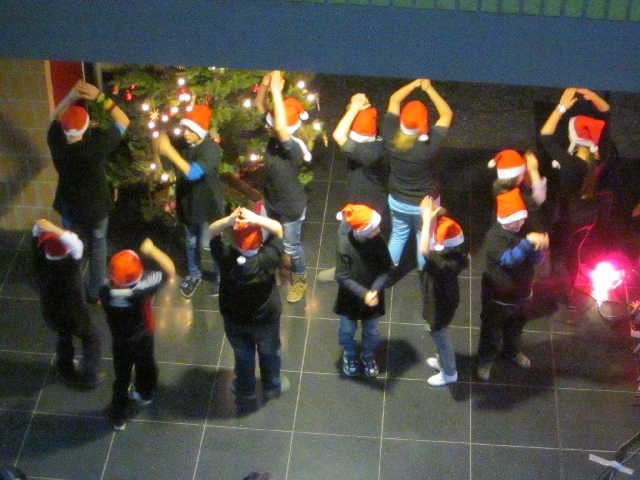 2013-12-18 weihnachtssingen 042