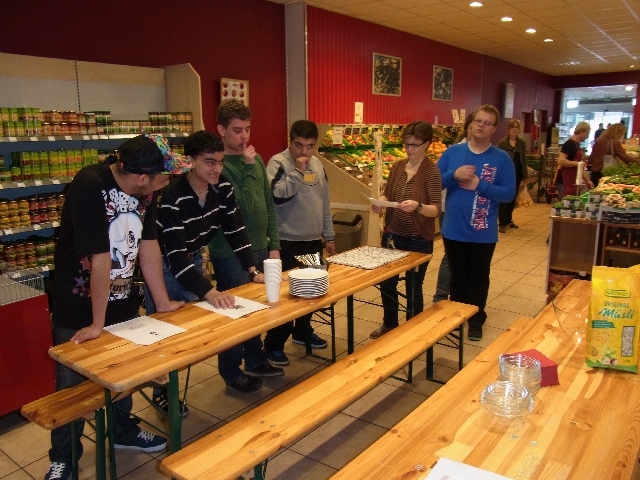 2014-04-29 oberstufe-im-superbiomarkt 009