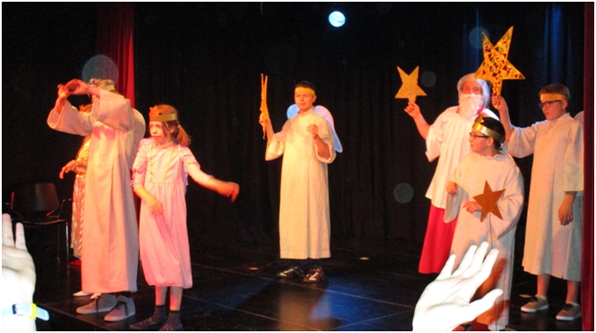 2015 Theaterstck Himmel 019