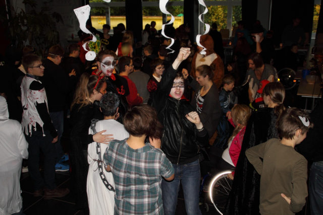 2016-10-28 halloweenfeier 023