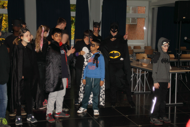 2016-10-28 halloweenfeier 089