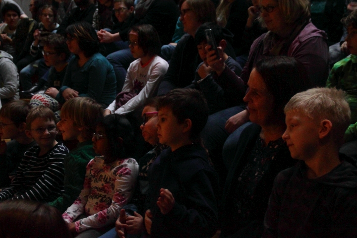 2018-12-14 Theater-Das-hssliche-Entlein 019