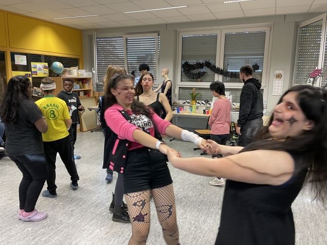 2022 10 29 Halloweenfeier 045