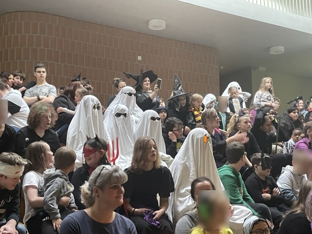 2023 10 31 Halloweenparty028