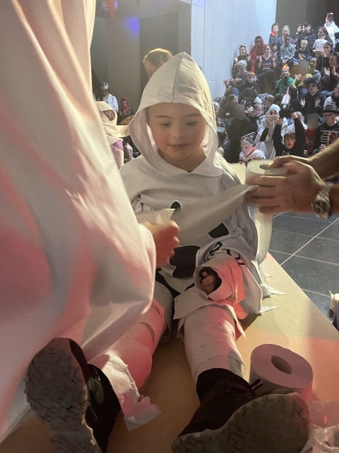 2023 10 31 Halloweenparty044