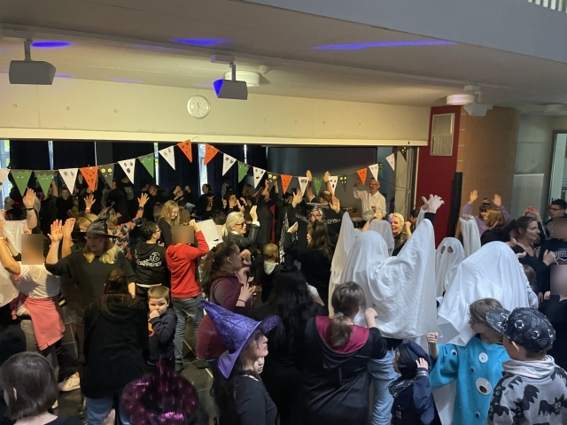 2023 10 31 Halloweenparty071