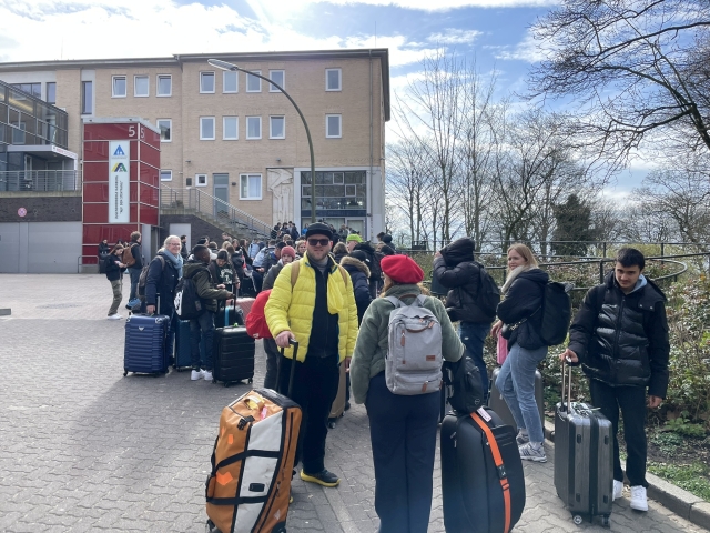 2024 03 18 Klassenfahrt Hamburg 02 Ankunft Hafenbummel 003