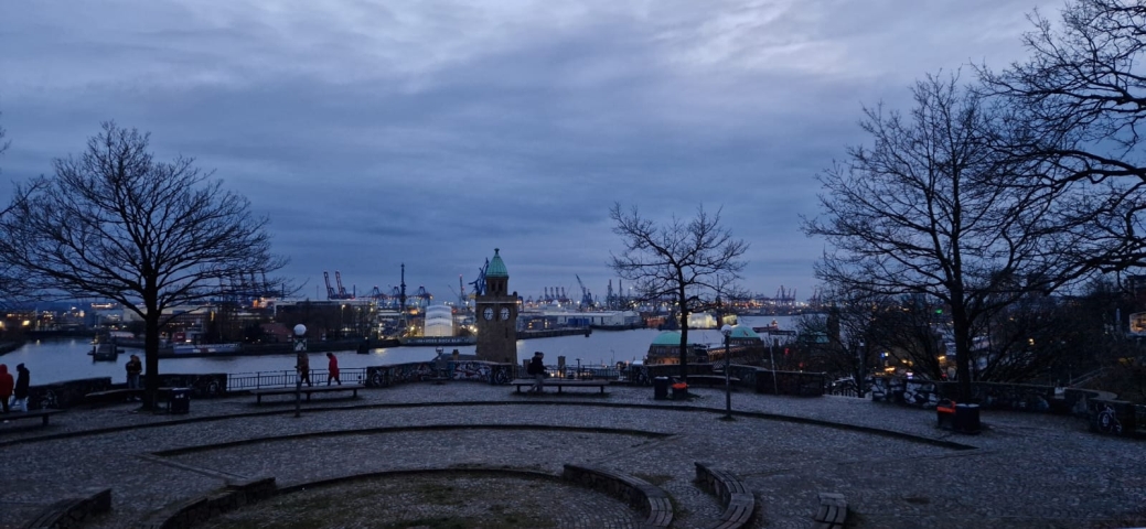 2024 03 19 Klassenfahrt Hamburg 05 Elbphilharmonie 002